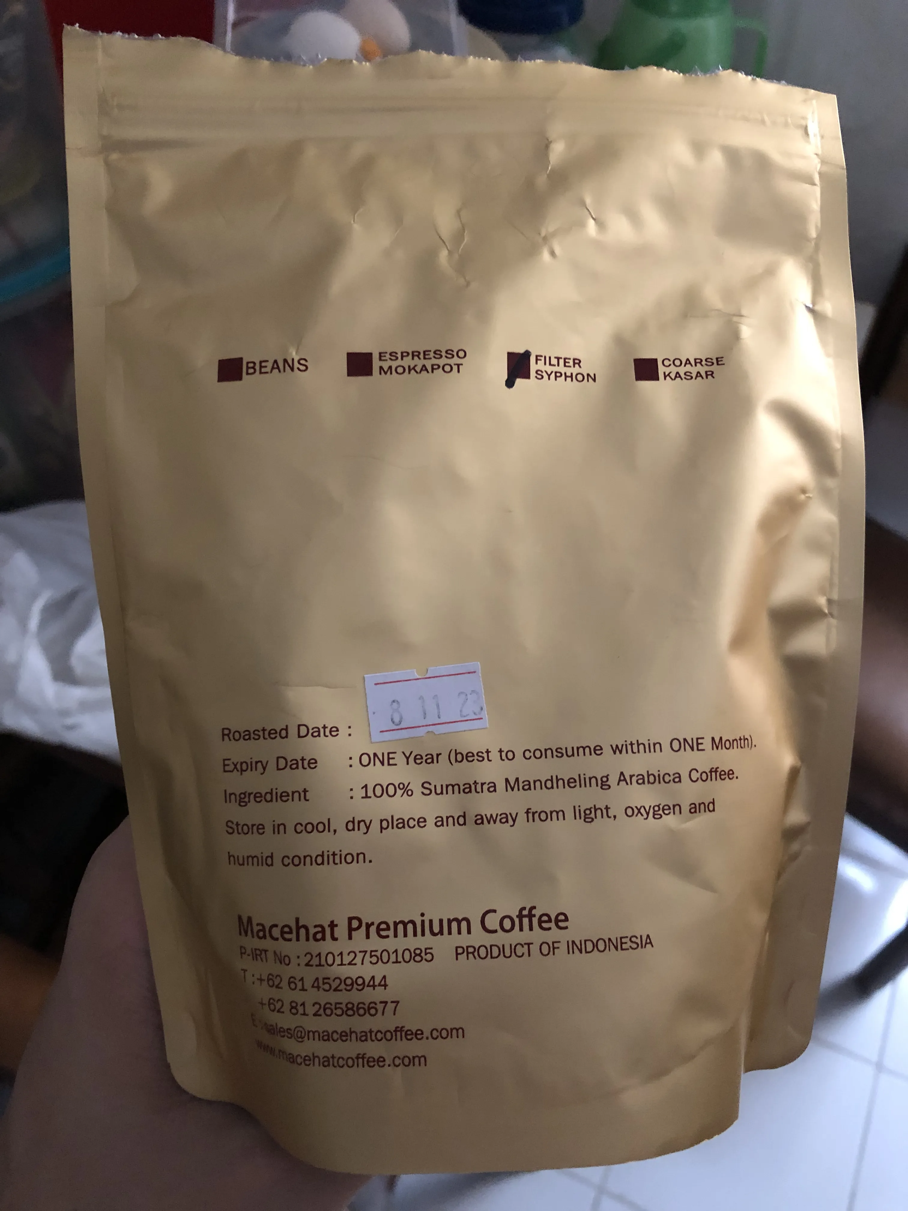 Back side showing it was roasted 11 days prior to the photo. My sister literally told me to drink it before 14 days pass from roasted date. Taken at 2023-11-19.